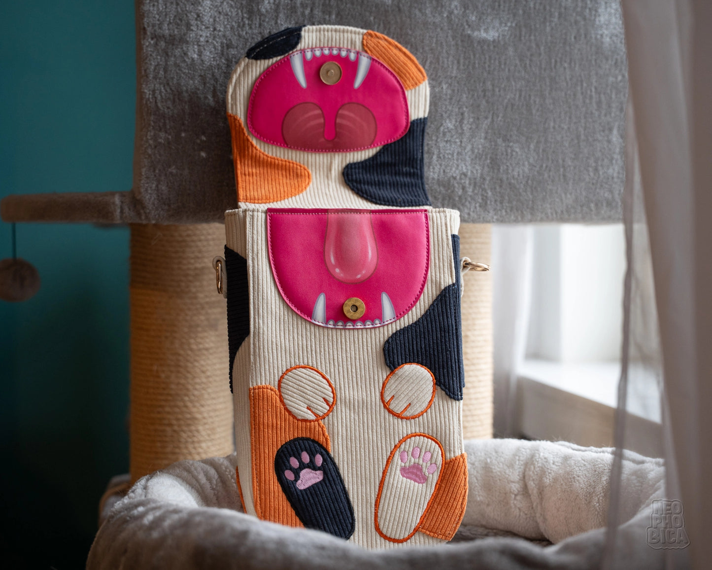 PRE ORDER | Feline Shoulder-Bag/Backpack | Black Cat