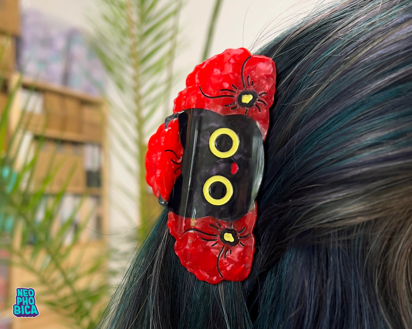Poppy Void - Hair Claw