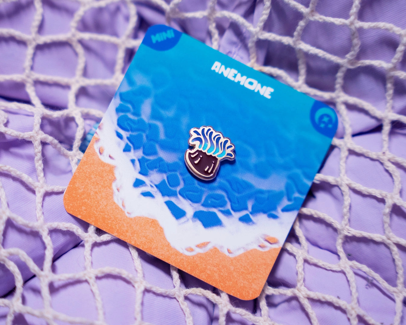 Brown-Blue Anemone | Mini Enamel Pin