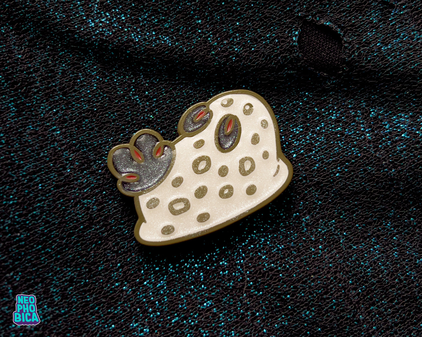 Sea Buddies: Nosy Sea Bunny - Enamel Pin