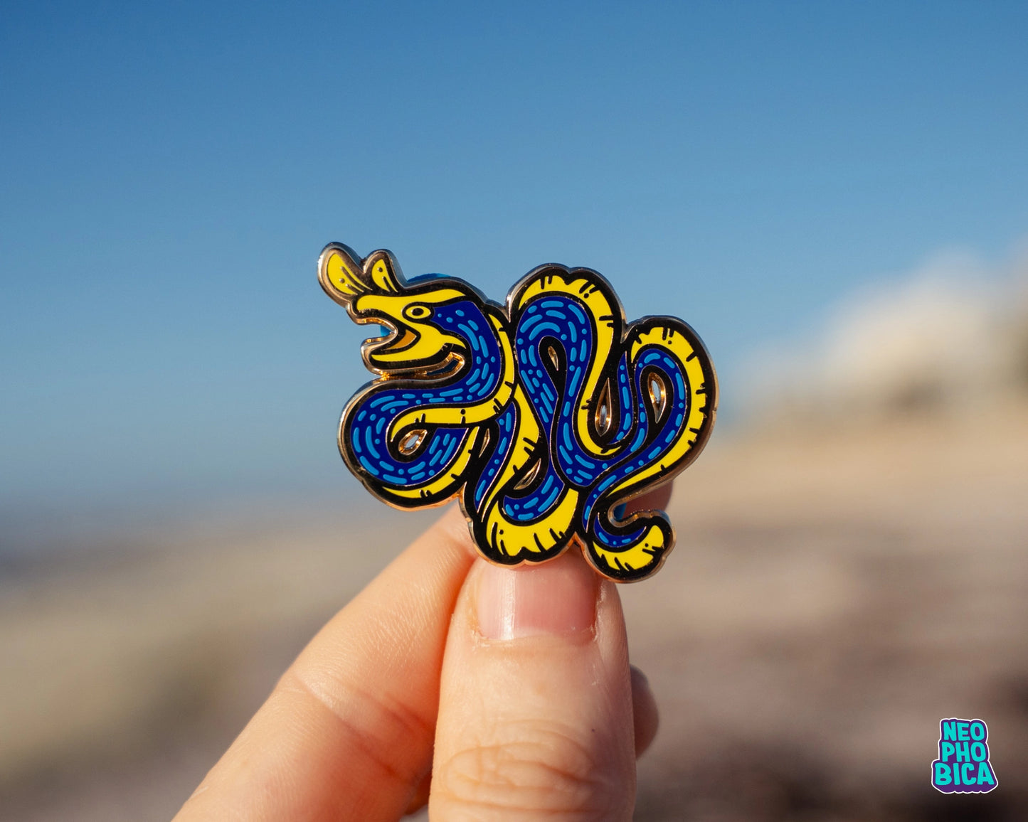 Ribbon Eel - Enamel Pin