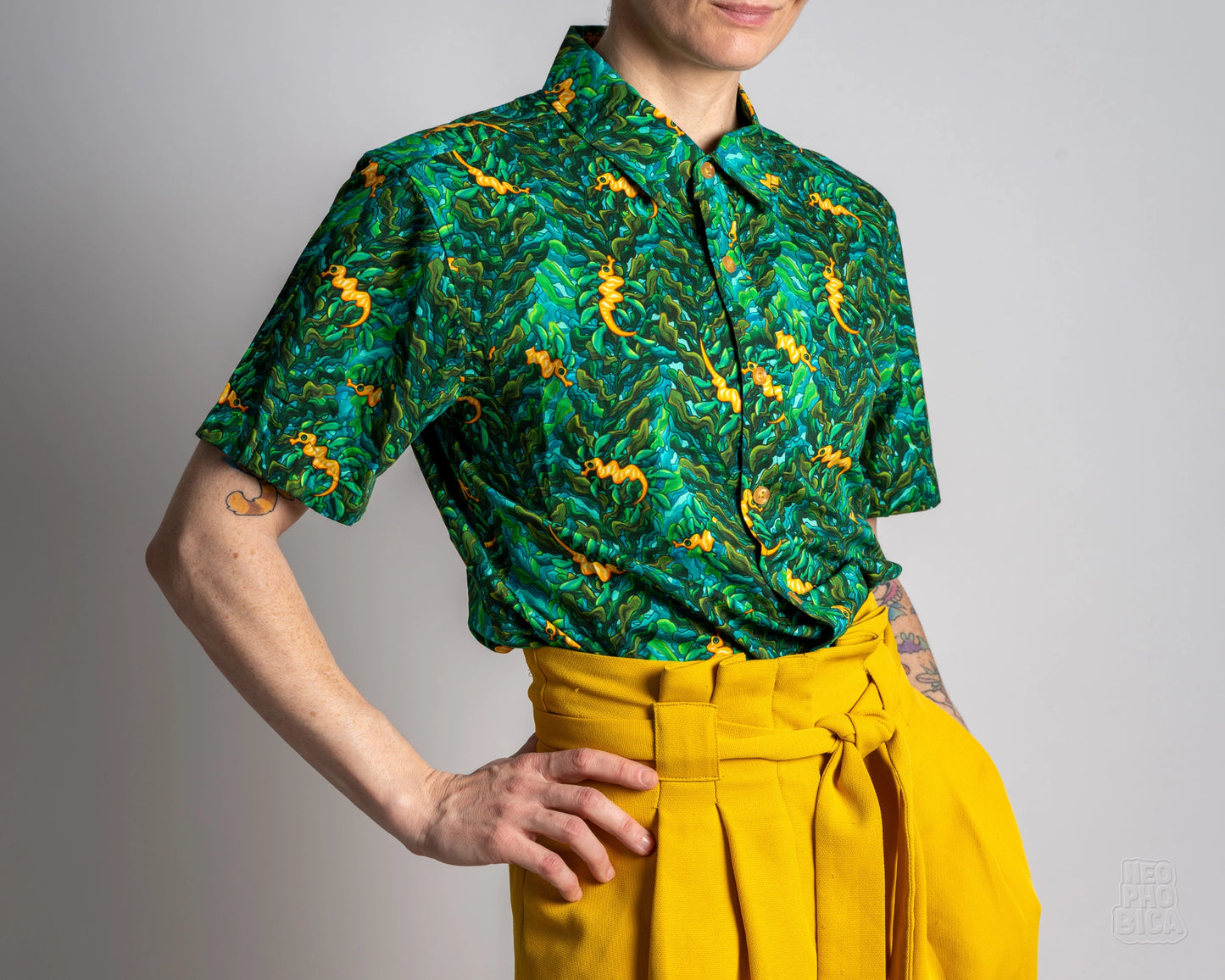 Leafy Sea Dragon | Button Up Shirt with Rounded Hem