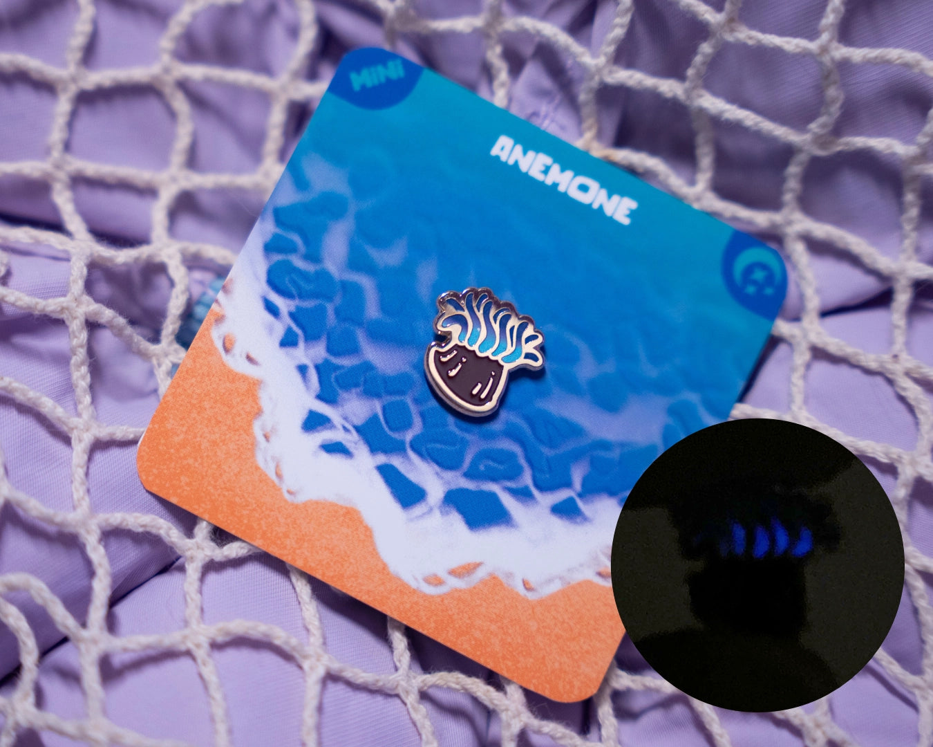 Brown-Blue Anemone | Mini Enamel Pin