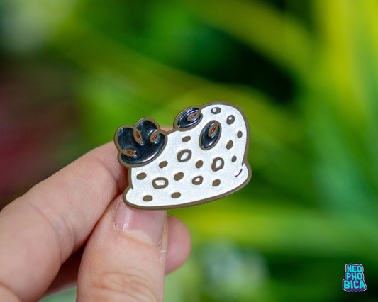 Sea Buddies: Nosy Sea Bunny - Enamel Pin