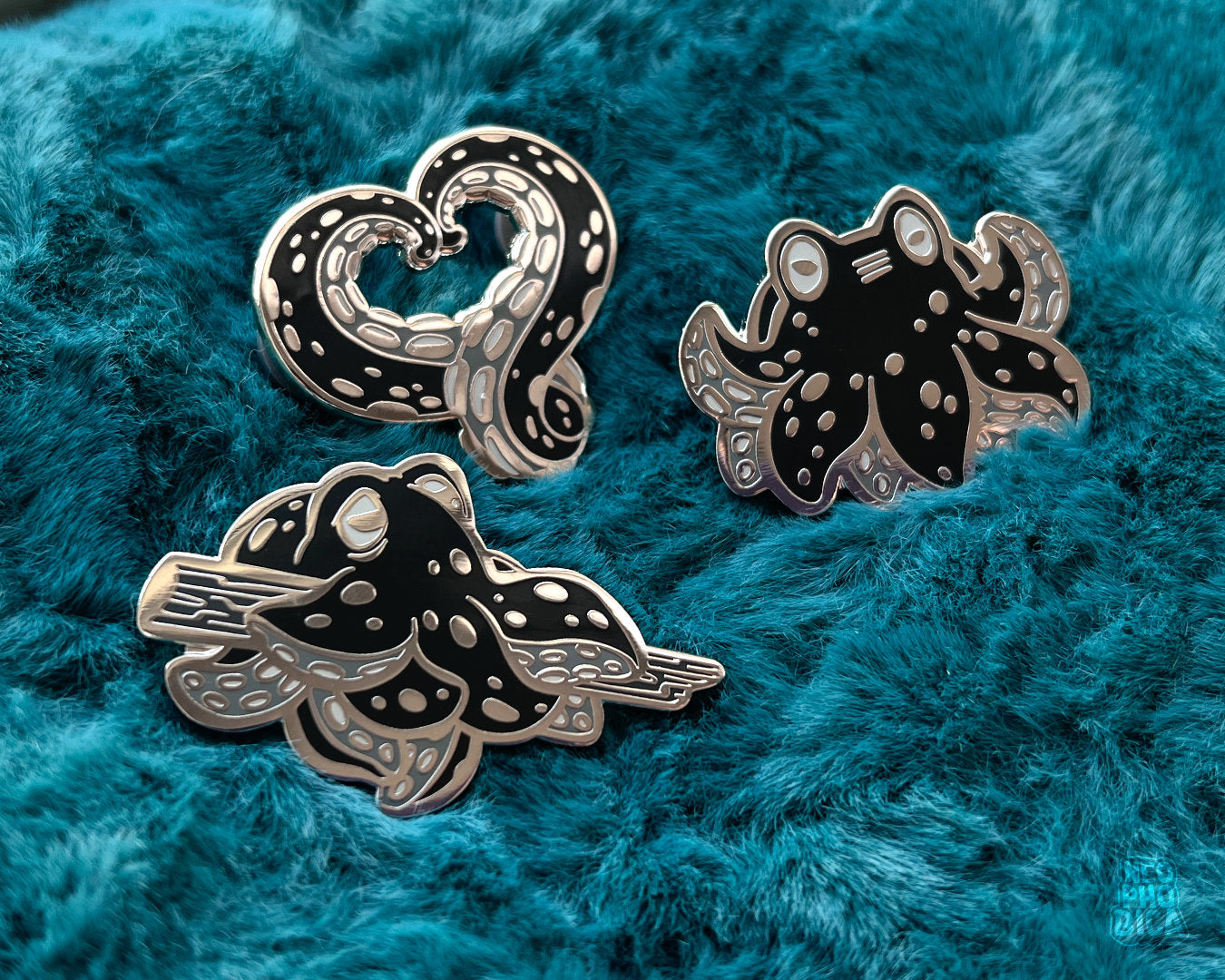 Kraken Black/Silver - Enamel Pin SET