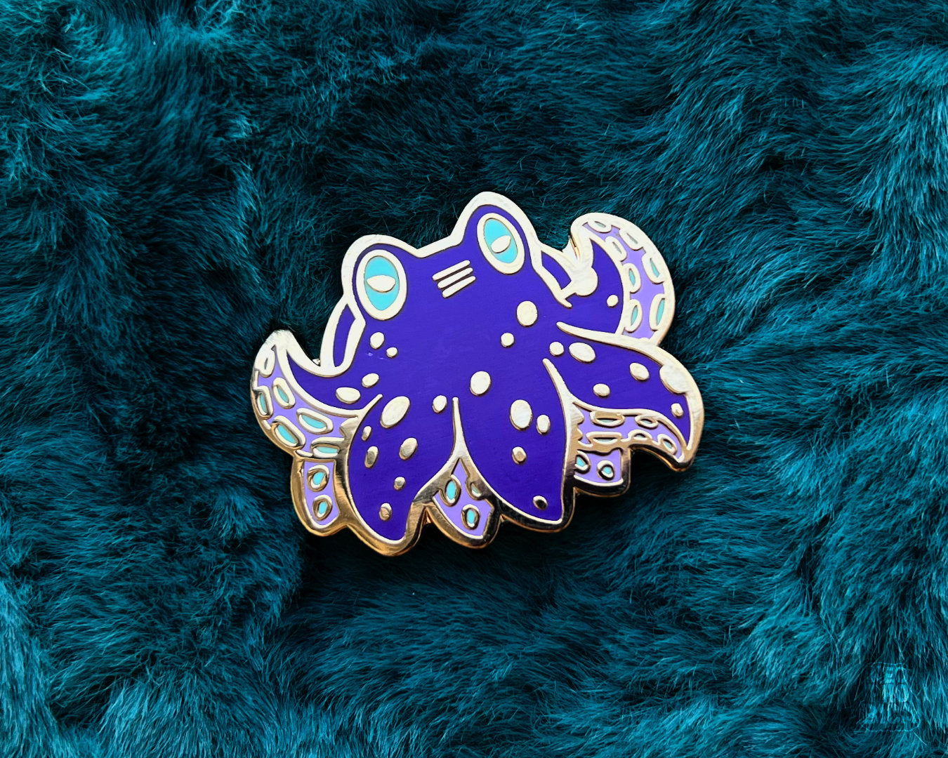 Tiny Kraken Purple - Enamel Pin